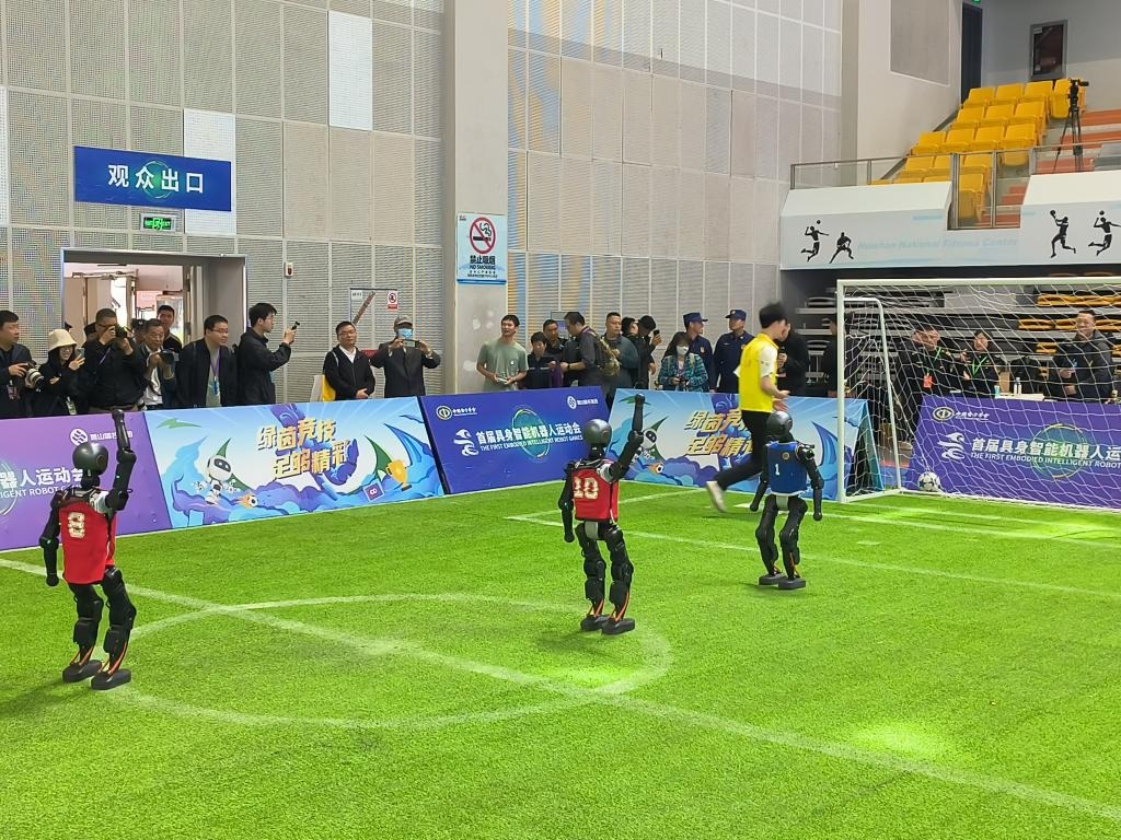 诺阿·朗：对尤文的比赛很重要，那不勒斯必须在各项赛事保持竞争